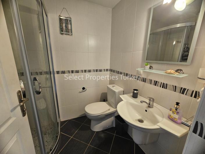 Image No.21-3 Bed Apartment for sale