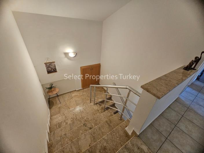 Image No.35-3 Bed Apartment for sale