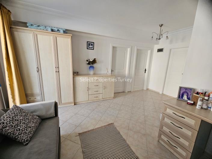 Image No.22-3 Bed Apartment for sale