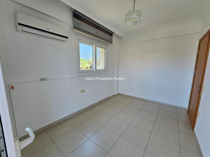 Image No.24-3 Bed Apartment for sale