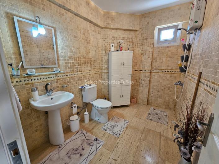 Image No.7-3 Bed Apartment for sale