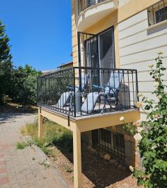C_Lounge-Balcony