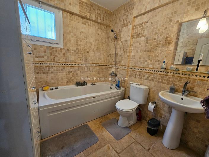 Image No.34-3 Bed Apartment for sale