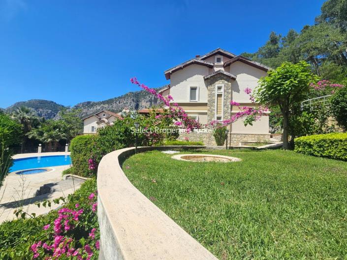 Image No.7-4 Bed Townhouse for sale