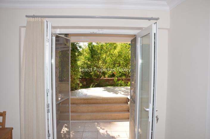 Image No.23-4 Bed Townhouse for sale