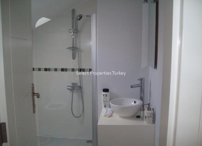 Image No.32-4 Bed Townhouse for sale