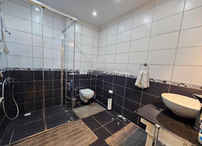 Image No.25-2 Bed Apartment for sale