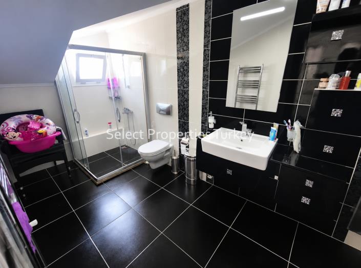 Image No.23-3 Bed Apartment for sale