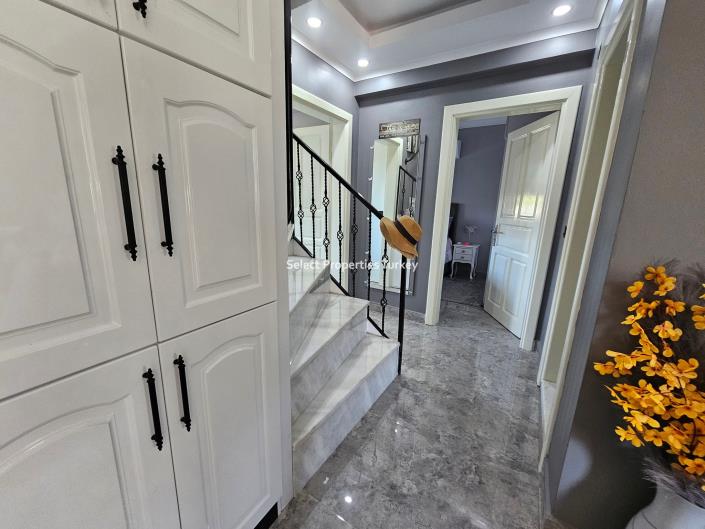 Image No.29-3 Bed Apartment for sale