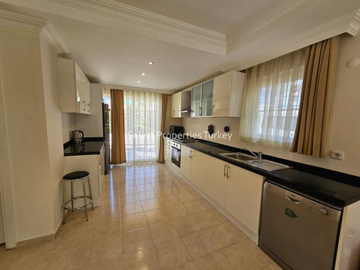 Image No.21-3 Bed Villa / Detached for sale