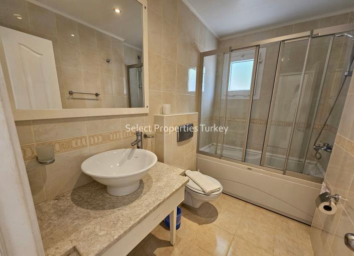 Image No.49-3 Bed Villa / Detached for sale