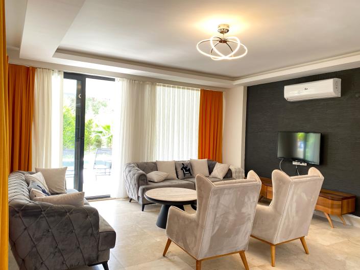 Image No.14-4 Bed Villa / Detached for sale