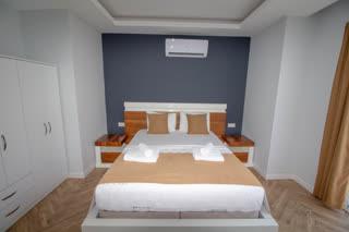 Image No.27-4 Bed Villa / Detached for sale