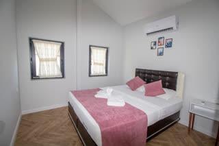 Image No.30-4 Bed Villa / Detached for sale