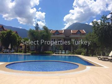 5--kids-pool-area