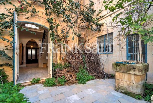 Image No.1-Maison de ville de 4 chambres à vendre à Sliema