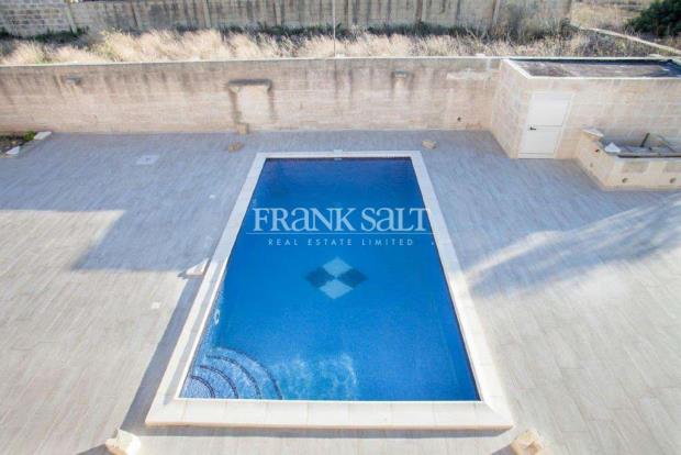 Image No.3-4 Bed Farmhouse for sale