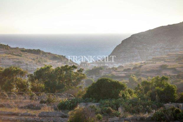 Image No.18-4 Bed Farmhouse for sale