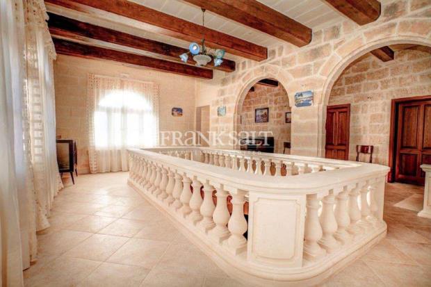 Image No.6-4 Bed Farmhouse for sale