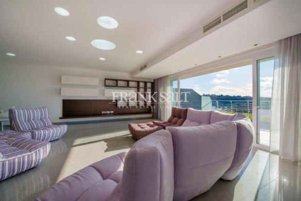 Image No.2-Appartement de 5 chambres à vendre à Ta Xbiex