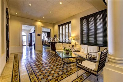 4 Bed Apartment for sale