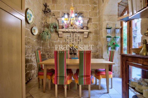 Image No.9-4 Bed Farmhouse for sale