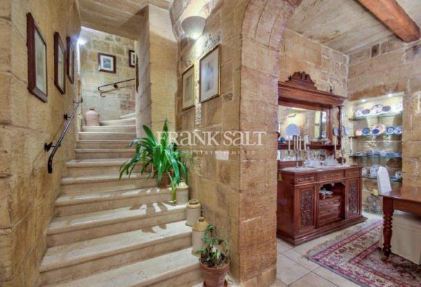 Image No.6-4 Bed Farmhouse for sale