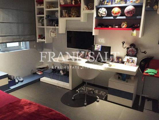 Image No.11-Appartement de 3 chambres à vendre à Ta Xbiex