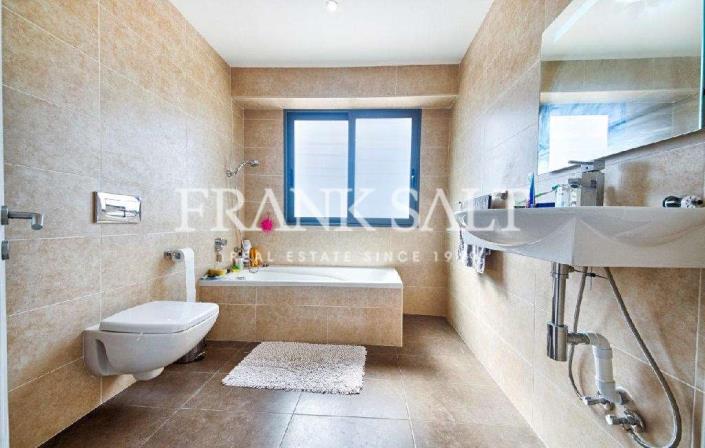 Image No.6-Villa / Détaché de 3 chambres à vendre à Marsaxlokk