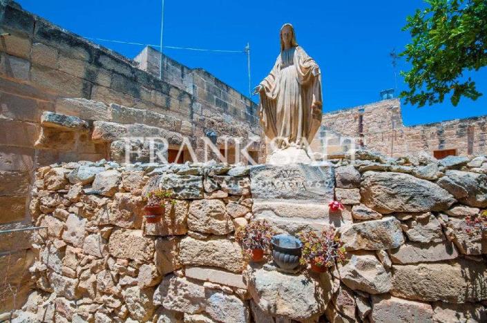 Image No.5-Ferme de 5 chambres à vendre à Birzebbuga