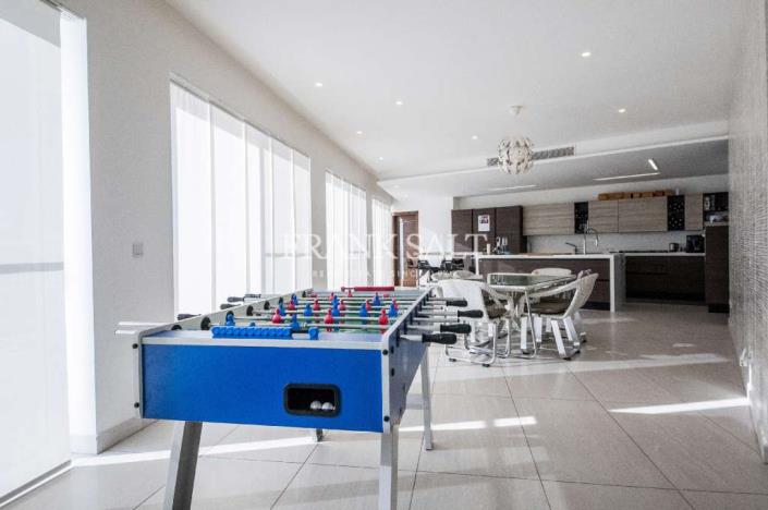 Image No.10-4 Bed Penthouse for sale