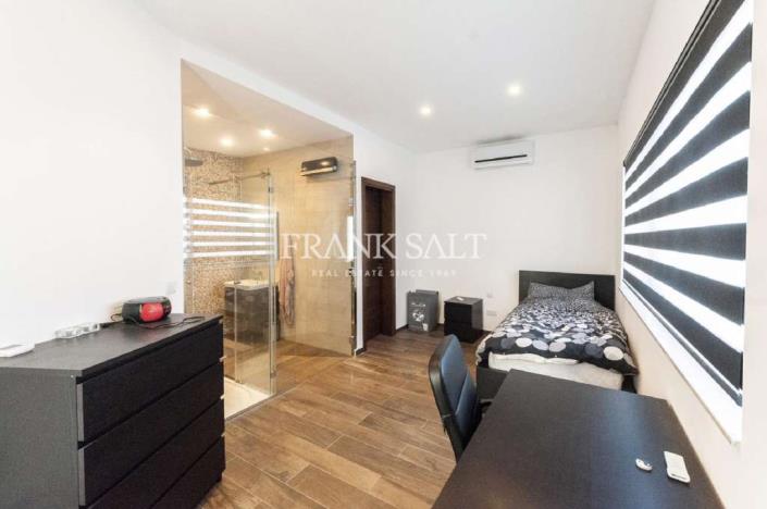 Image No.12-4 Bed Penthouse for sale