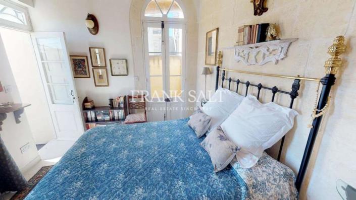 Image No.8-4 Bed Farmhouse for sale