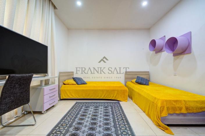 Image No.15-3 Bed Apartment for sale