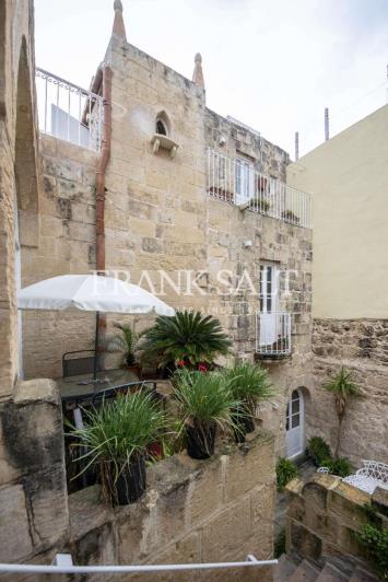 Image No.2-3 Bed Farmhouse for sale