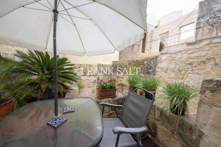 Image No.11-3 Bed Farmhouse for sale