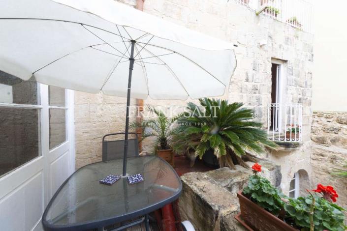 Image No.12-3 Bed Farmhouse for sale