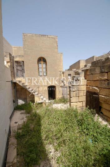 Image No.8-2 Bed Townhouse for sale