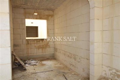 3 Bed Apartment for sale