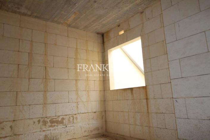 Image No.7-3 Bed Apartment for sale