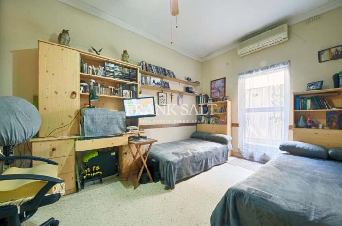 Image No.7-3 Bed Apartment for sale