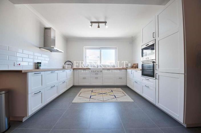 Image No.7-3 Bed Apartment for sale