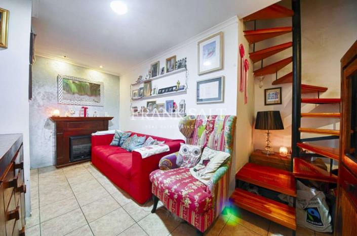 Image No.2-3 Bed Townhouse for sale