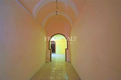 2 Bed Townhouse for sale