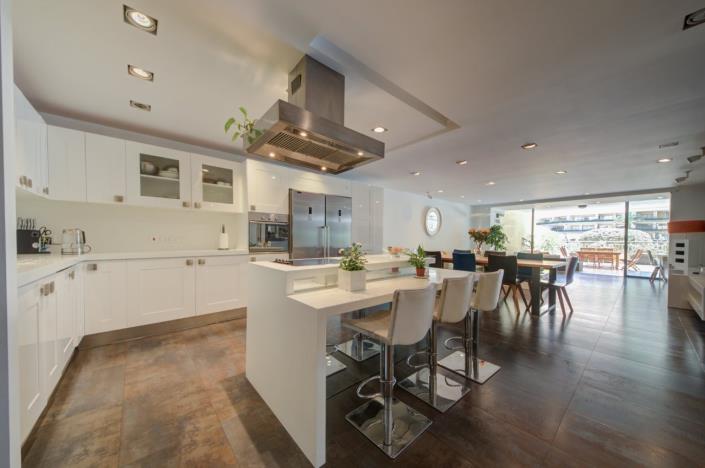 Image No.9-3 Bed Apartment for sale