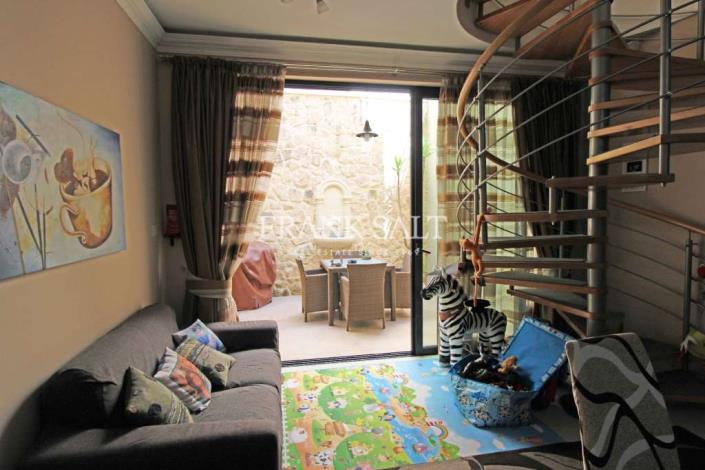 Image No.1-4 Bed Duplex for sale