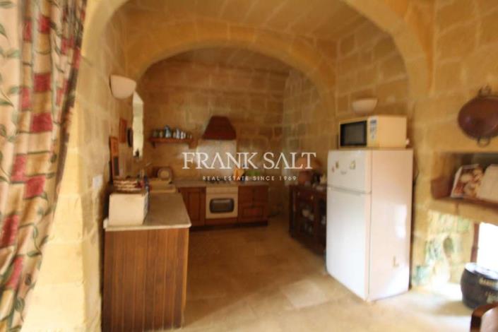 Image No.8-2 Bed Farmhouse for sale