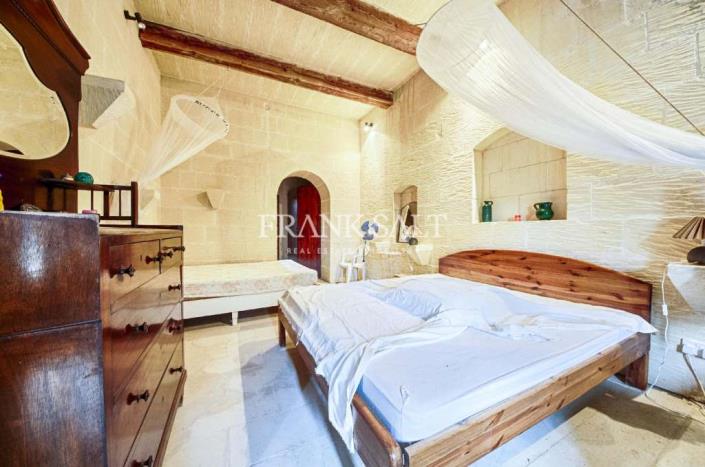 Image No.4-1 Bed Townhouse for sale