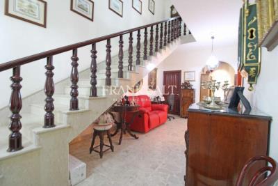 4 Bed Townhouse for sale