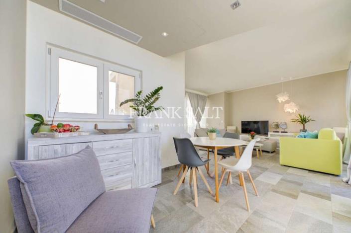 Image No.9-3 Bed Maisonette for sale